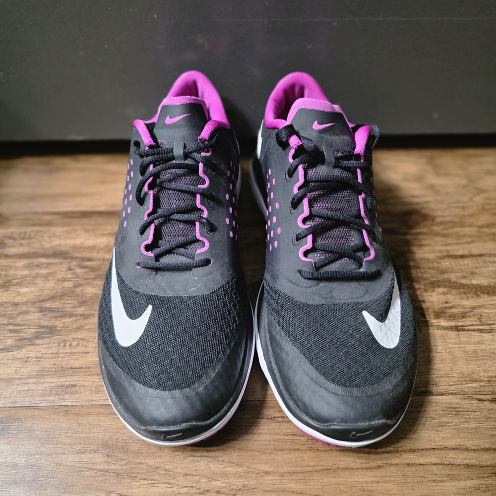 Nike Women's Black & Hot Purple Athletic Sneakers